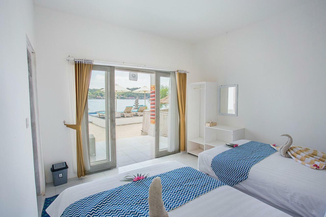 The Waterfront Beach House Нуса-Лембонган Экстерьер фото