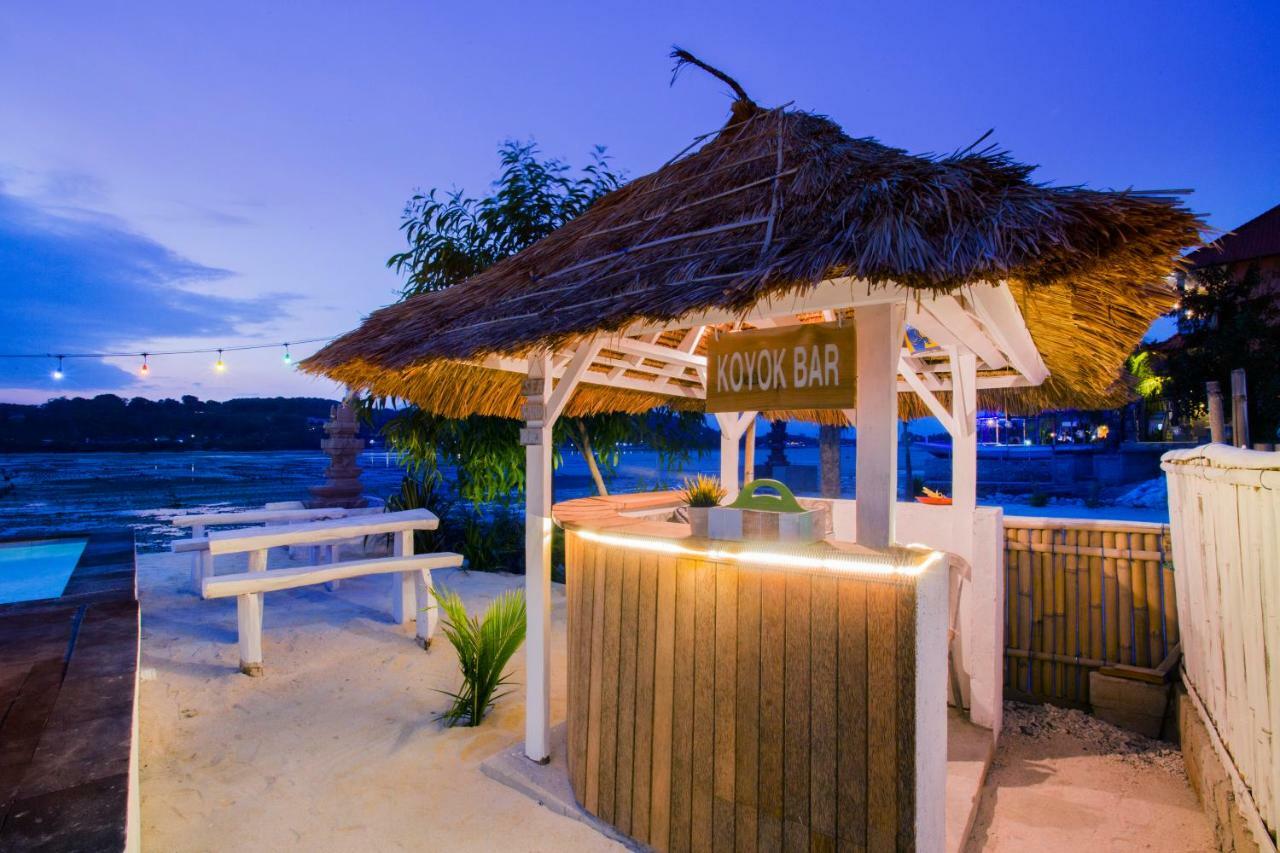 The Waterfront Beach House Нуса-Лембонган Экстерьер фото