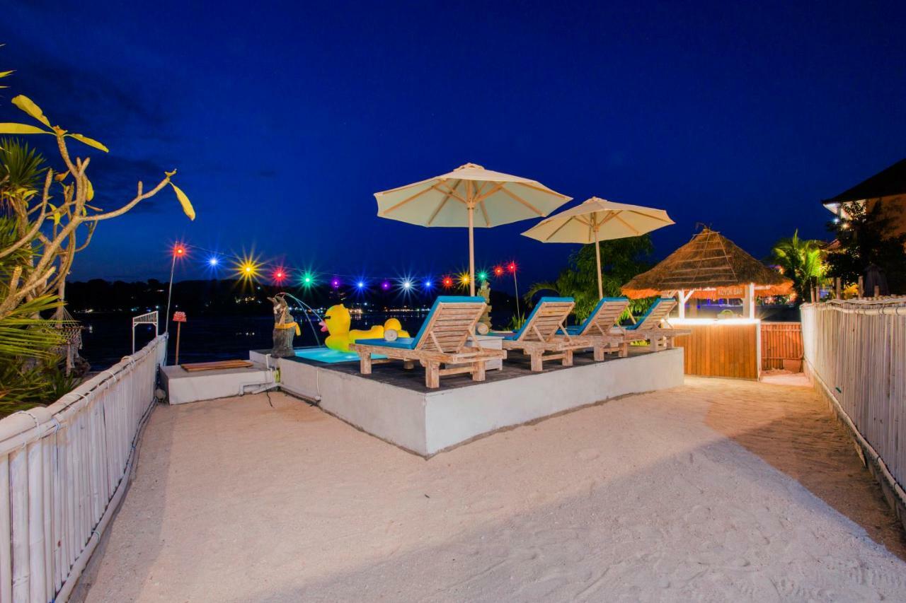 The Waterfront Beach House Нуса-Лембонган Экстерьер фото
